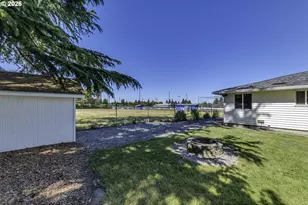 704 NE Linden Ave, Hillsboro, OR 97124 - Photo 35