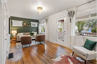 2736 N Argyle St, Portland, OR 97217 - Photo 3