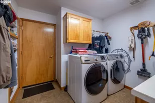 95 SW Cormorant, Depoe Bay, OR 97341 - Photo 33