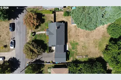 10320 SE Stanley Ave, Milwaukie, OR 97222 - Photo 11