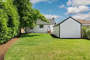 1905 NE Saratoga St, Portland, OR 97211 - Photo 17