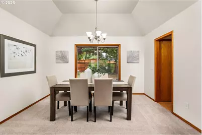 5525 NW Peregrine Pl, Portland, OR 97229 - Photo 9