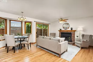5525 NW Peregrine Pl, Portland, OR 97229 - Photo 15