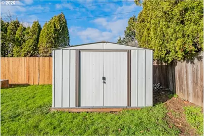 18121 SE Lincoln St, Portland, OR 97233 - Photo 39