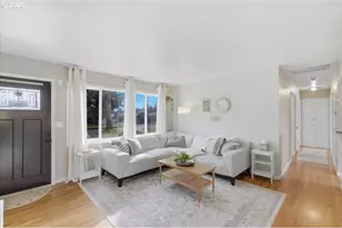 18121 SE Lincoln St, Portland, OR 97233 - Photo 7