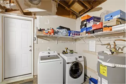 18121 SE Lincoln St, Portland, OR 97233 - Photo 33