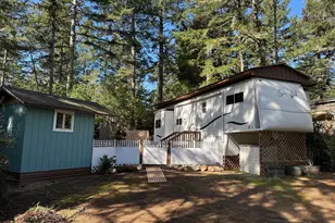 71 Castaway Cove, Florence, OR 97439 - Photo 1