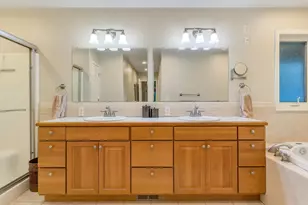 702 SW Juniper Ave, Warrenton, OR 97146 - Photo 35