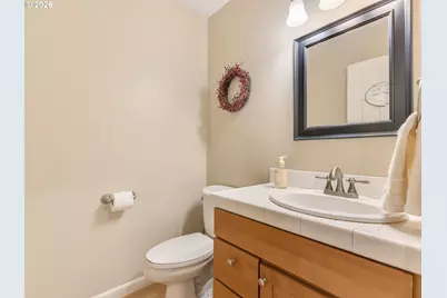 702 SW Juniper Ave, Warrenton, OR 97146 - Photo 13