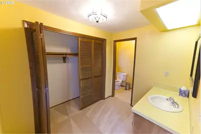 725 SE Summit Dr, Roseburg, OR 97470 - Photo 13