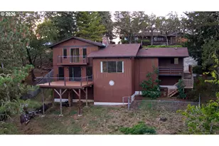 725 SE Summit Dr, Roseburg, OR 97470 - Photo 3