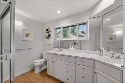 2400 SW Richardson St, Portland, OR 97239 - Photo 19