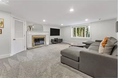 2400 SW Richardson St, Portland, OR 97239 - Photo 23