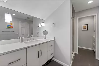 2400 SW Richardson St, Portland, OR 97239 - Photo 15