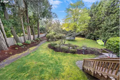 2400 SW Richardson St, Portland, OR 97239 - Photo 35