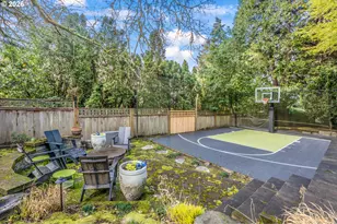 2400 SW Richardson St, Portland, OR 97239 - Photo 41