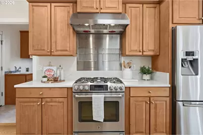 2120 Ashbury Dr, Eugene, OR 97408 - Photo 21