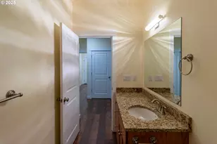 1851 NE Alameda Ave, Roseburg, OR 97470 - Photo 17