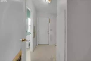 9037 SE 78th Pl, Portland, OR 97206 - Photo 13