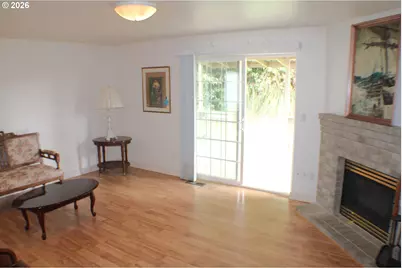 439 Chandler Dr, Roseburg, OR 97471 - Photo 9