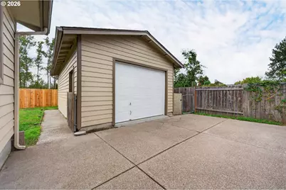 4470 Royal Ave, Eugene, OR 97402 - Photo 39