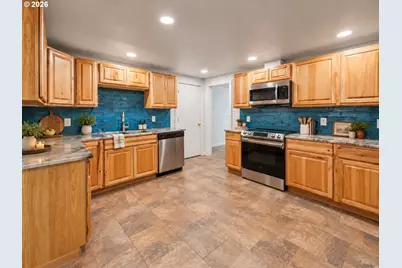 4470 Royal Ave, Eugene, OR 97402 - Photo 9