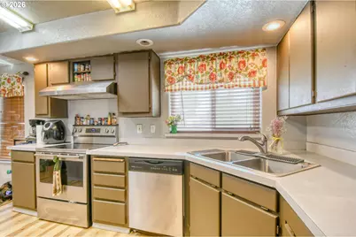 335 E Beebe Ave, Hermiston, OR 97838 - Photo 5