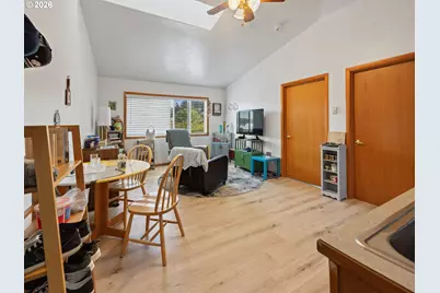 220 NW Spring St, Waldport, OR 97394 - Photo 13