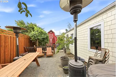 583 17th St, Springfield, OR 97477 - Photo 35