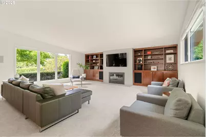 3840 SW Martins Ln, Portland, OR 97239 - Photo 9