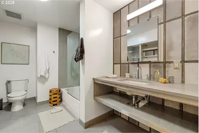 1400 NW Irving St #322, Portland, OR 97209 - Photo 17