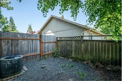 995 Kintzley Ave, Springfield, OR 97478 - Photo 37
