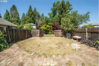 995 Kintzley Ave, Springfield, OR 97478 - Photo 35