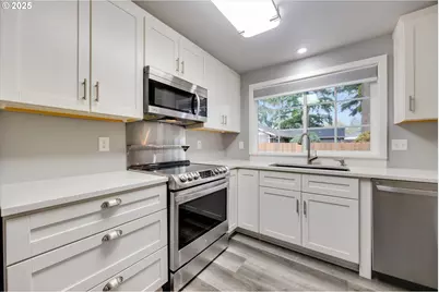 4043 SE Spring St, Hillsboro, OR 97123 - Photo 23