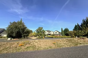 7002 NW 192nd St, Ridgefield, WA 98642 - Photo 3