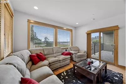 954 Beach Blvd, Winchester Bay, OR 97467 - Photo 13