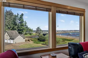 954 Beach Blvd, Winchester Bay, OR 97467 - Photo 21