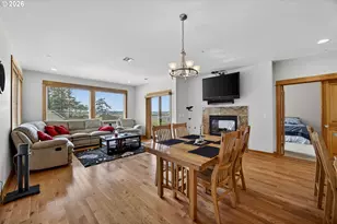 954 Beach Blvd, Winchester Bay, OR 97467 - Photo 9