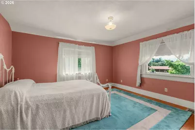 608 Locust St, Oakland, OR 97462 - Photo 19
