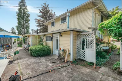 608 Locust St, Oakland, OR 97462 - Photo 29