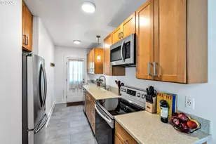 5814 NE 6th Ave, Portland, OR 97211 - Photo 11