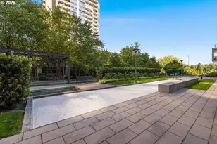 841 S Gaines St, Portland, OR 97239 - Photo 37