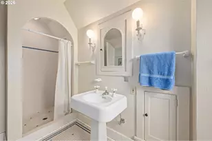 2223 Olive St, Eugene, OR 97401 - Photo 19