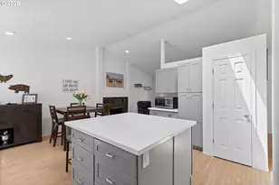 20 NW Wilson Ave, Gresham, OR 97030 - Photo 9