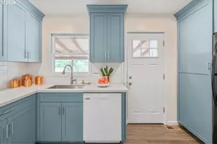 6025 SE Knight St, Portland, OR 97206 - Photo 11