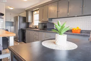 4348 Essex St, Salem, OR 97317 - Photo 7