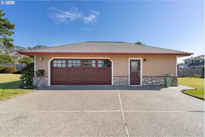98686 Fox Dr, Brookings, OR 97415 - Photo 41