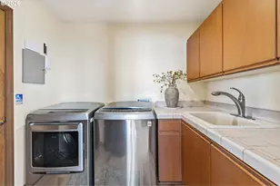 98686 Fox Dr, Brookings, OR 97415 - Photo 37