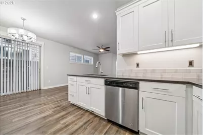 5231 SE Davis Rd, Hillsboro, OR 97123 - Photo 13