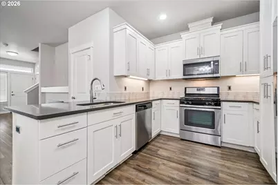 5231 SE Davis Rd, Hillsboro, OR 97123 - Photo 11